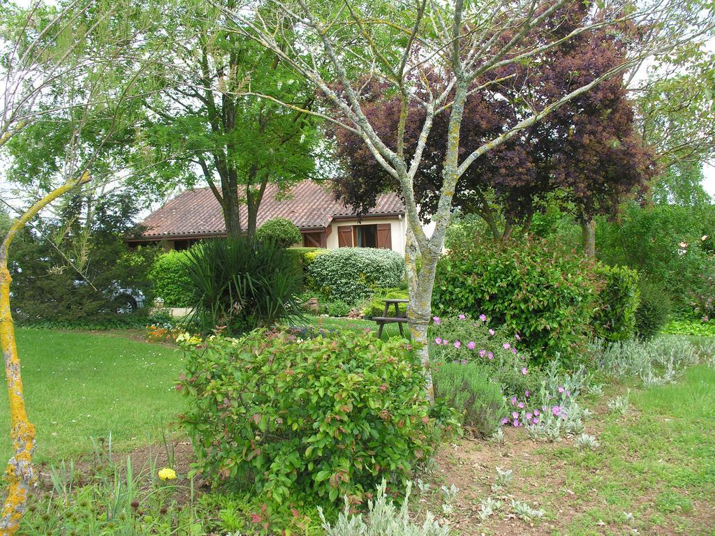 Chez Annie Guest House Saint-Avit-Riviere Exterior photo